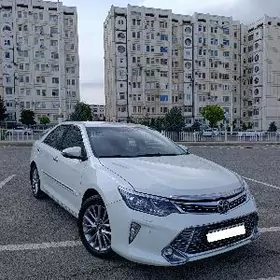 Toyota Camry 2017