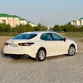 Toyota Camry 2023