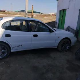 Daewoo Leganza 1998