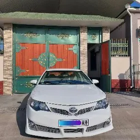 Toyota Camry 2012
