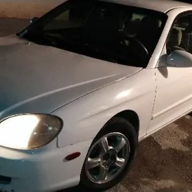 Hyundai Sonata 2000