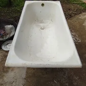 ванна чугунная