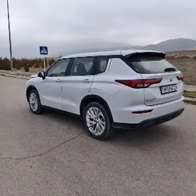 Mitsubishi Outlander 2021