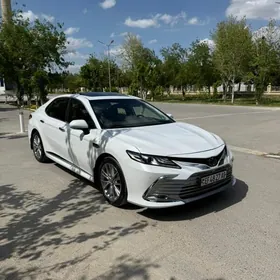 Toyota Camry 2024
