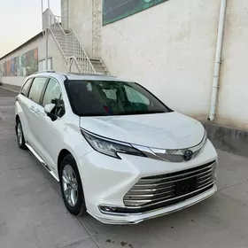 Toyota Sienna 2021
