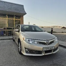Toyota Camry 2012