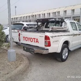 Toyota Hilux 2015