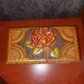 деревянная шкатулка