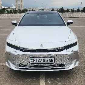 Toyota Crown 2023