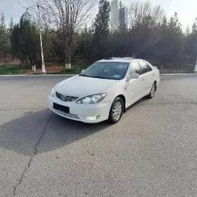 Toyota Camry 2004
