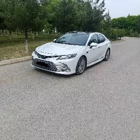 Toyota Camry 2022