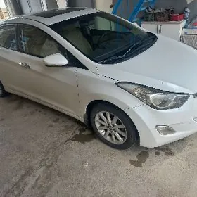 Hyundai Elantra 2013