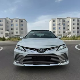 Toyota Camry 2023