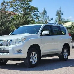 Toyota Land Cruiser Prado 2013