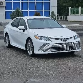 Toyota Camry 2023