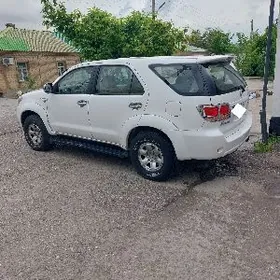 Toyota Fortuner 2006
