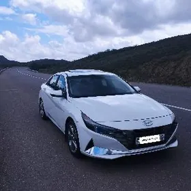 Hyundai Elantra 2021
