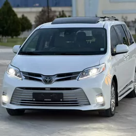 Toyota Sienna 2020