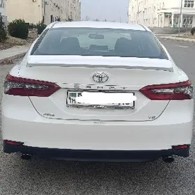 Toyota Camry 2018
