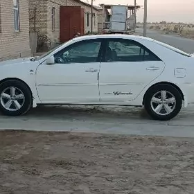 Toyota Camry 2004