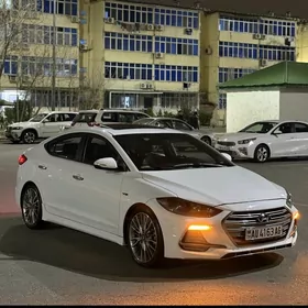 Hyundai Elantra 2018