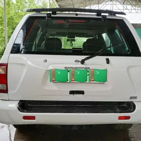 Nissan Pathfinder 2000