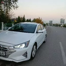 Hyundai Elantra 2019