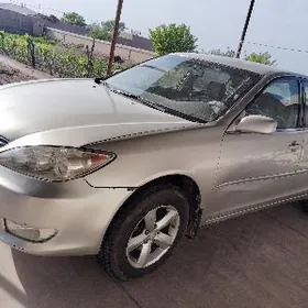 Toyota Camry 2005