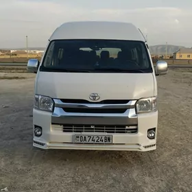 Toyota Hiace 2011