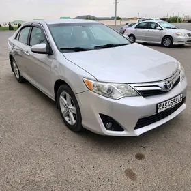 Toyota Camry 2012