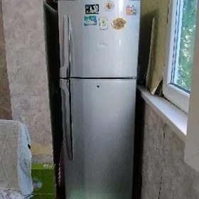 холодильник TOSHIBA