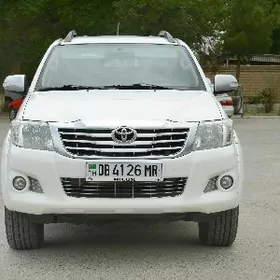 Toyota Hilux 2014