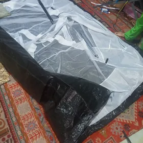 палатка на 4 человека новая