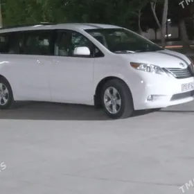 Toyota Sienna 2017