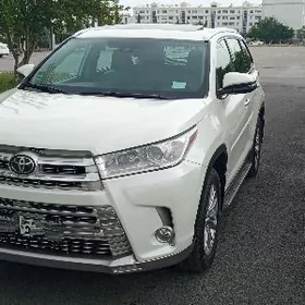 Toyota Highlander 2019