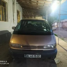 Toyota Previa 1991
