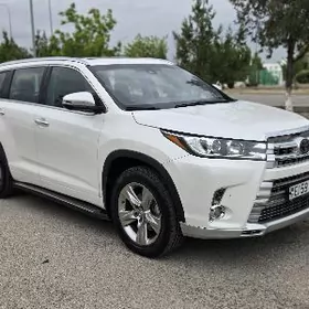 Toyota Highlander 2019