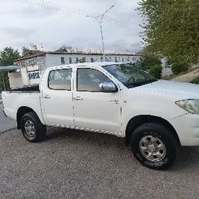 Toyota Hilux 2011