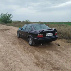 BMW 320 1992