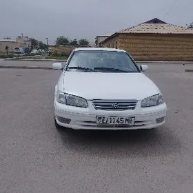 Toyota Camry 2000