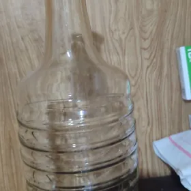 стеклянный бутыль