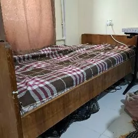 кровать односпальная