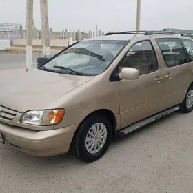 Toyota Sienna 2001