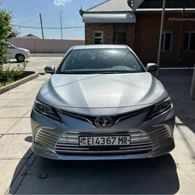 Toyota Camry 2022