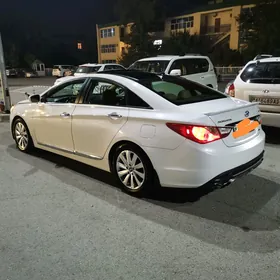 Hyundai Sonata 2011