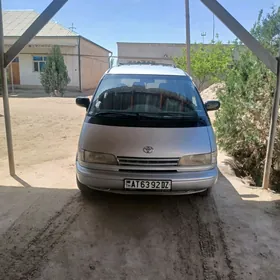 Toyota Previa 1992