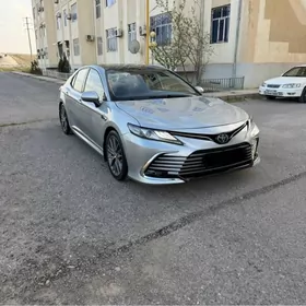 Toyota Camry 2020
