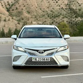 Toyota Camry 2021