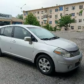 Nissan Versa 2010