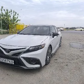 Toyota Camry 2022